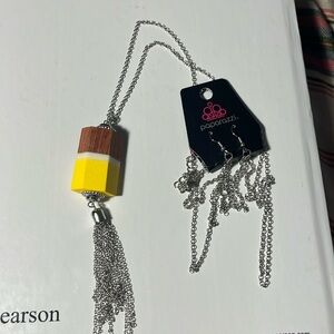 💍5/$5💍 Long Tassel Necklace with Faux Wood